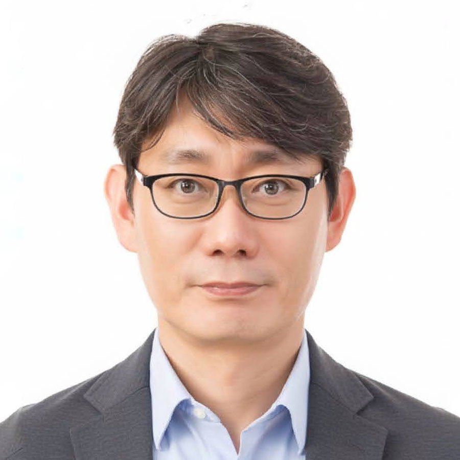 鄭 宇鎭（Woojin Jung）